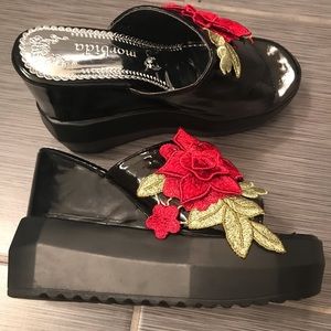 Morbida Wedges